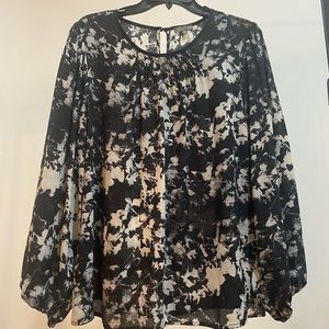 Vince Camuto Black and White Long Sleeve Blouse size Large